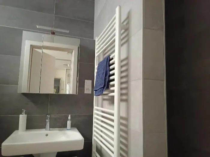Moderni Pokoj S Parkovanim Zdarma Brno 0*,  Tsjechië